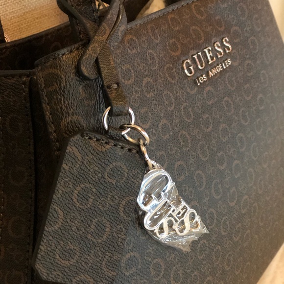 GUESS Handbag - Picture 4 of 8